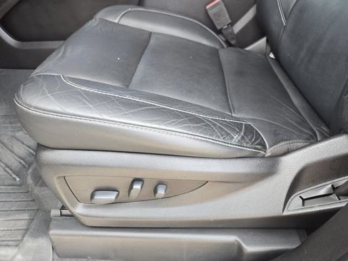 Used 2019 Chevrolet Tahoe LT w/ LT Signature Package AWD/4WD image 25