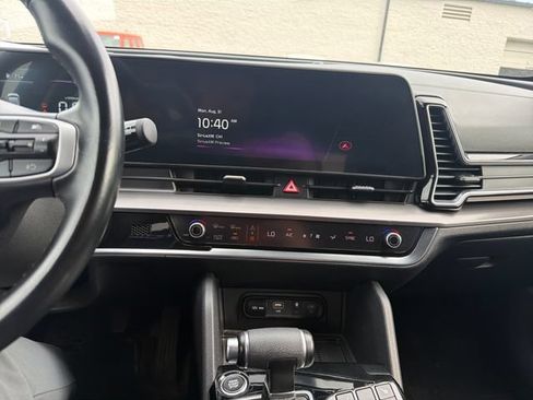 Used 2024 Kia Sportage EX AWD/4WD image 15
