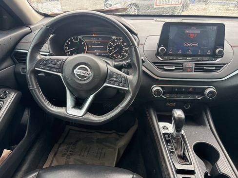 Used 2022 Nissan Altima 2.5 SR AWD/4WD image 10