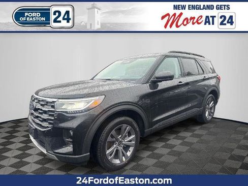 New 2026 Ford Explorer Active w/ Active Comfort Package image 1