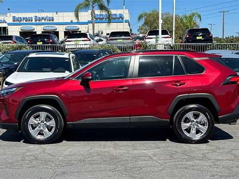 Used 2023 Toyota RAV4 XLE image 9