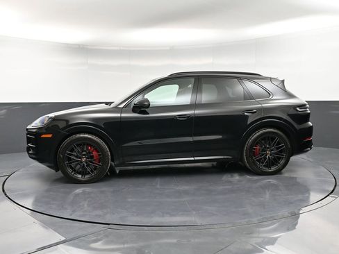 Certified 2025 Porsche Cayenne GTS image 2