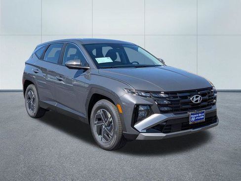 New 2026 Hyundai Tucson Blue SE FWD image 8