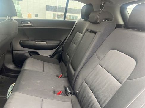 Used 2020 Kia Sportage LX image 10