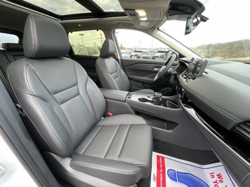 New 2025 Nissan Rogue SL w/ SL Premium Package image 20