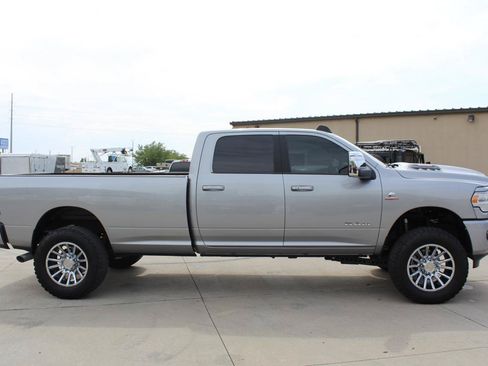 Used 2024 RAM 3500 Laramie AWD/4WD image 7