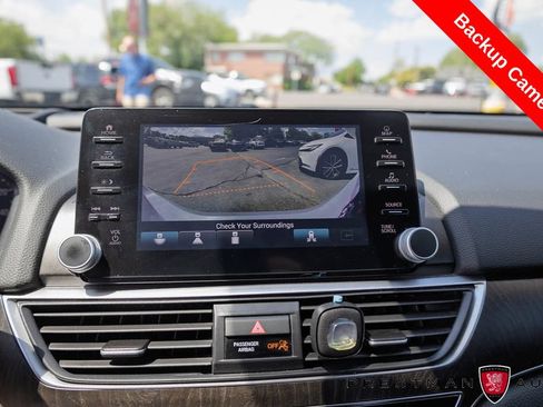 Used 2022 Honda Accord Touring image 7