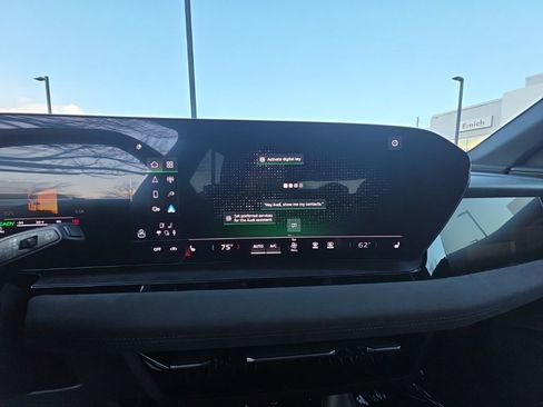 Used 2025 Audi SQ6 e-tron Prestige w/ 21" Black Optic Wheel Package image 13