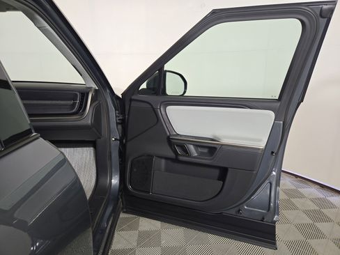 Used 2024 Rivian R1S Adventure AWD/4WD image 18
