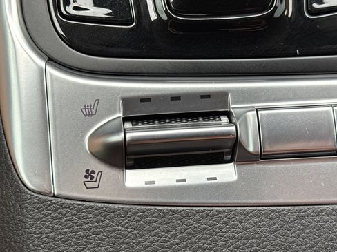 Used 2026 Kia Carnival SX w/ SX Dark Edition Package FWD image 14