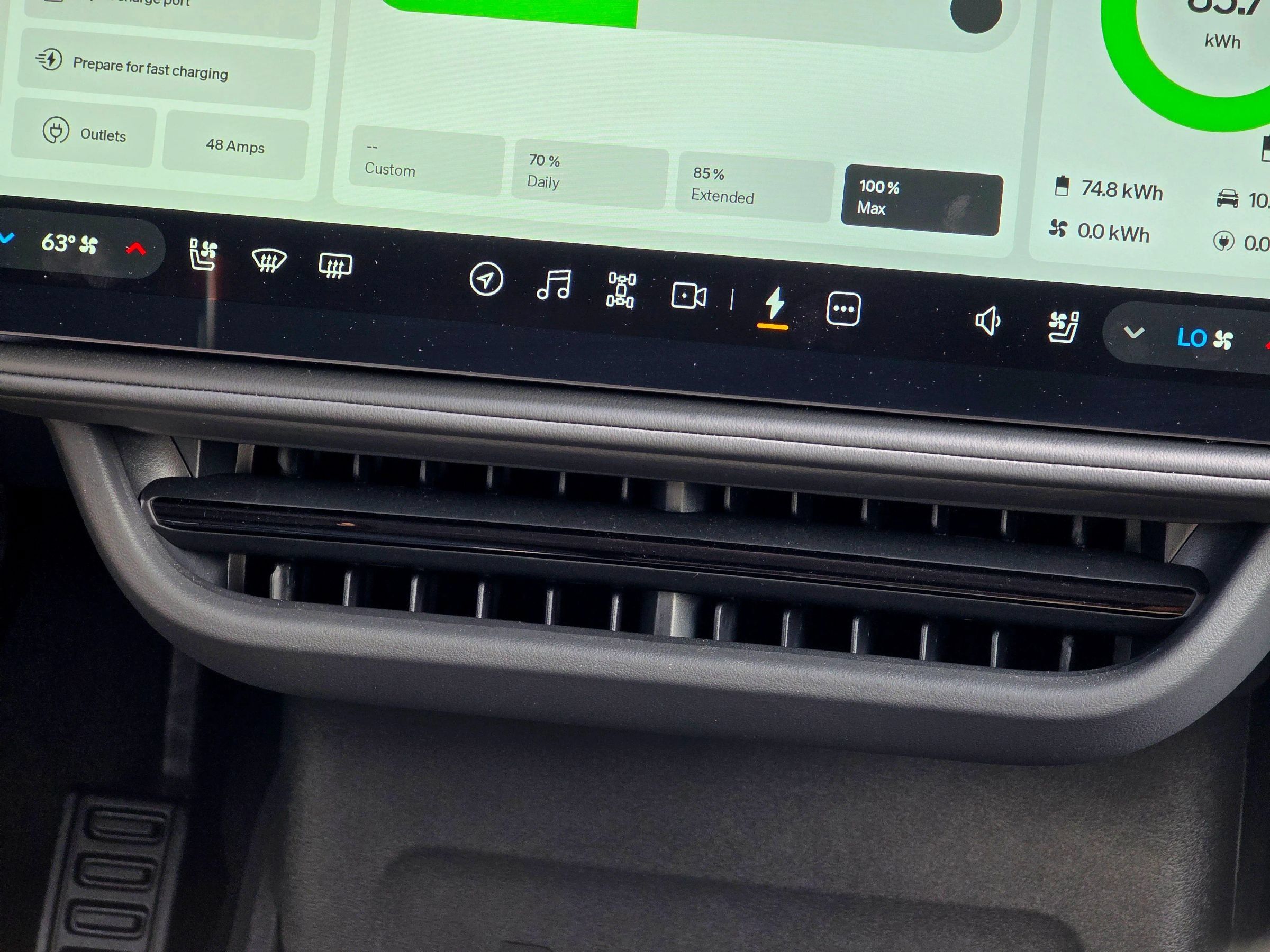 Used 2025 Rivian R1S Adventure Dual AWD/4WD image 29