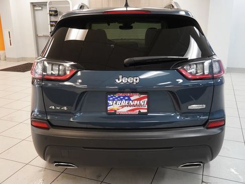 Used 2021 Jeep Cherokee Latitude Lux w/ Sun & Sound Group AWD/4WD image 11