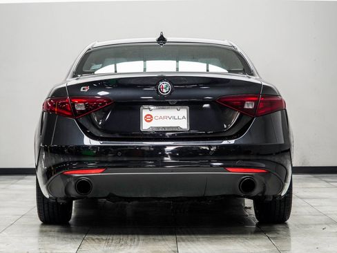 Used 2022 Alfa Romeo Giulia Ti image 11