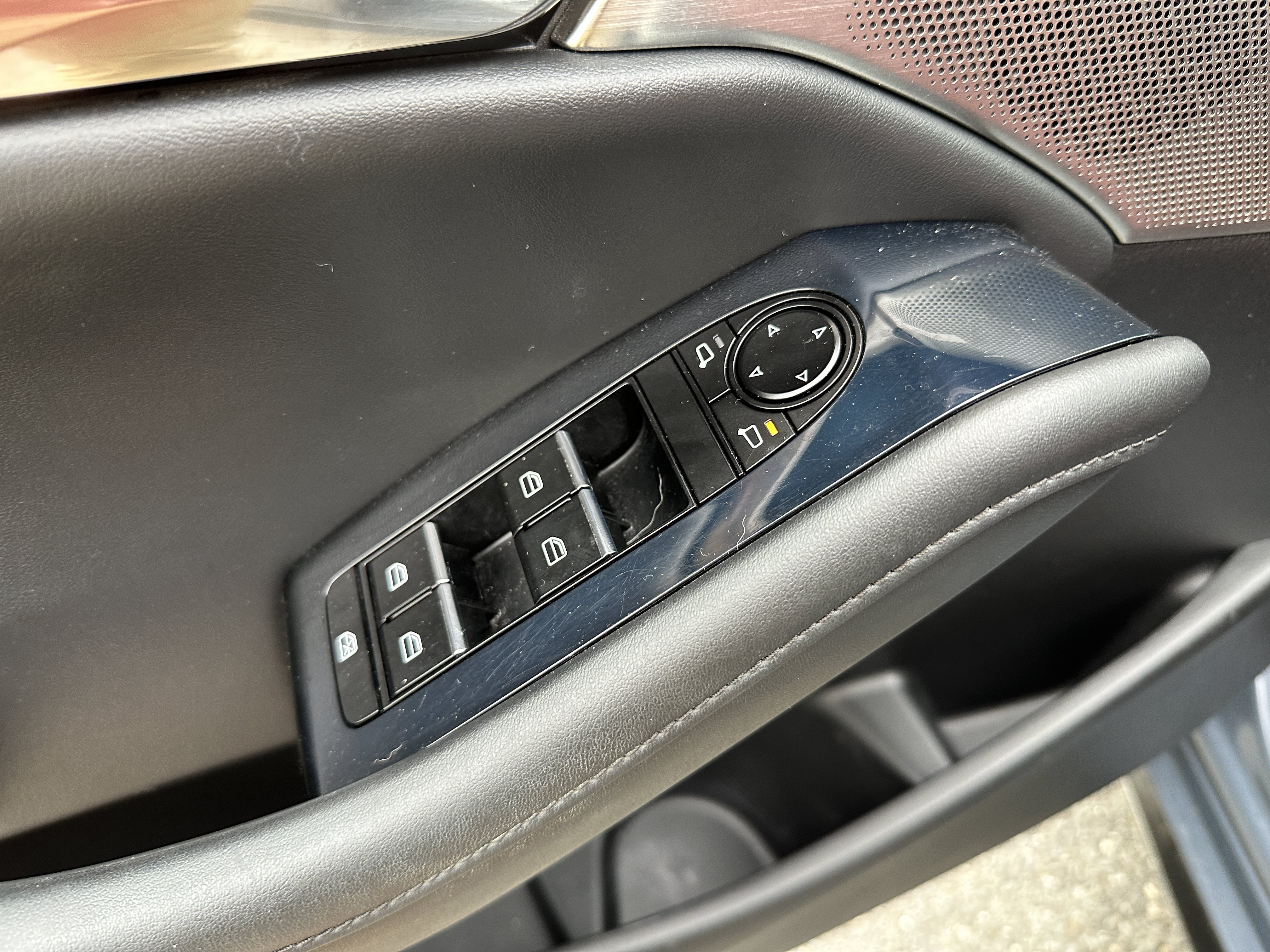 Used 2019 MAZDA MAZDA3 AWD Hatchback w/ Premium Pkg image 24