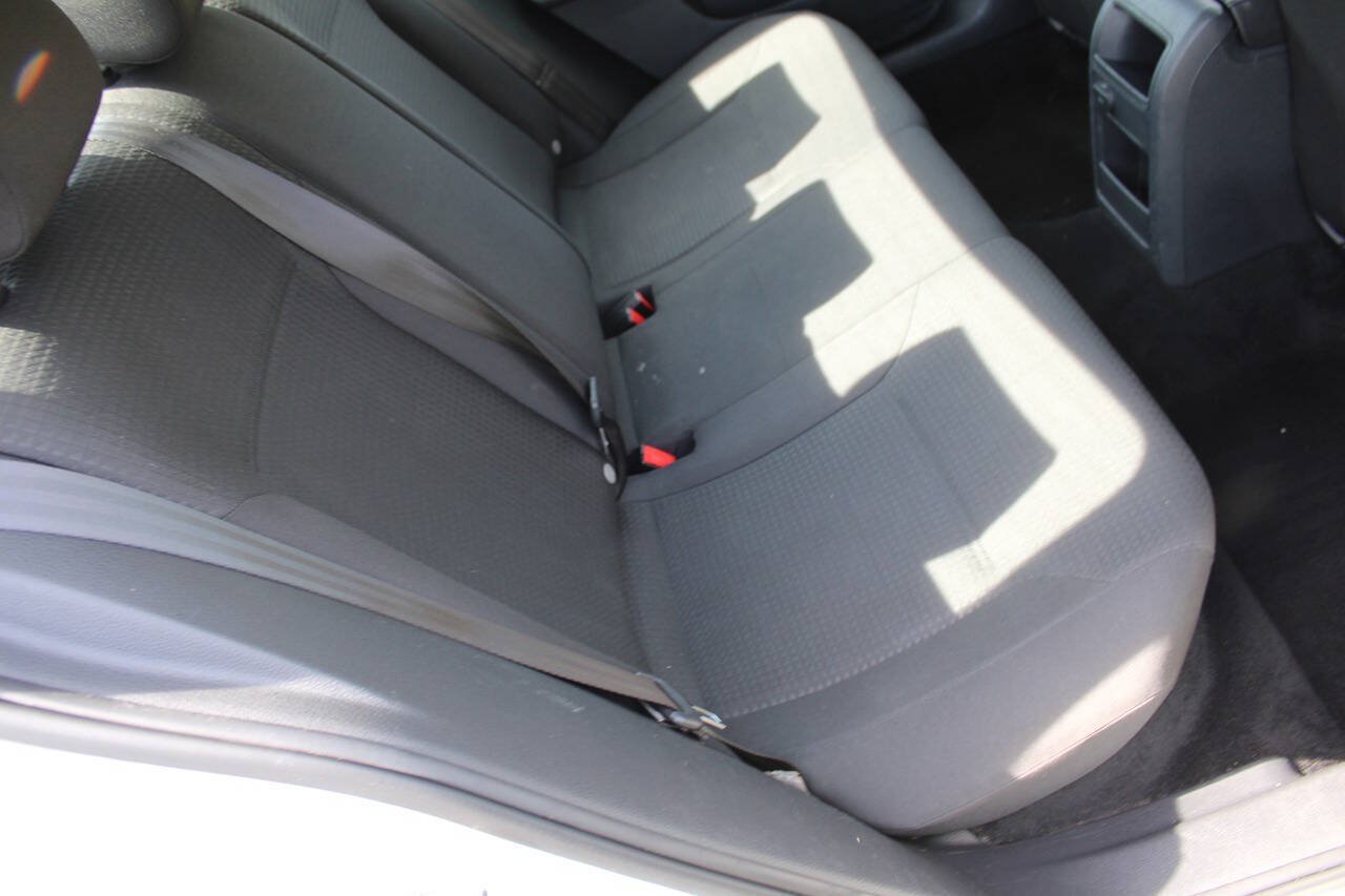 Used 2016 Volkswagen Jetta SE FWD image 38