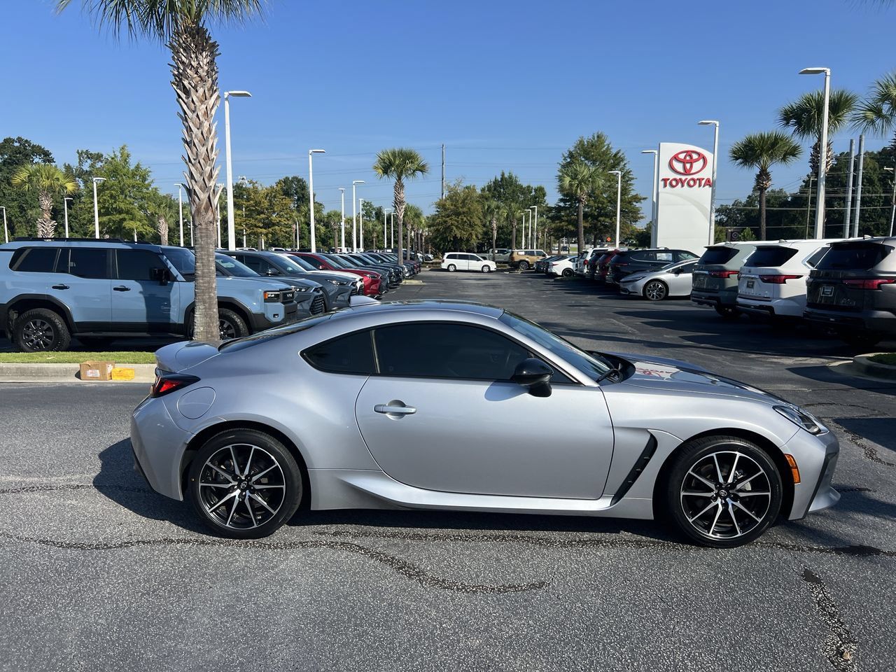 Used 2023 Toyota GR86 RWD image 11
