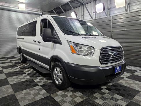Used 2018 Ford Transit 350 XLT image 4