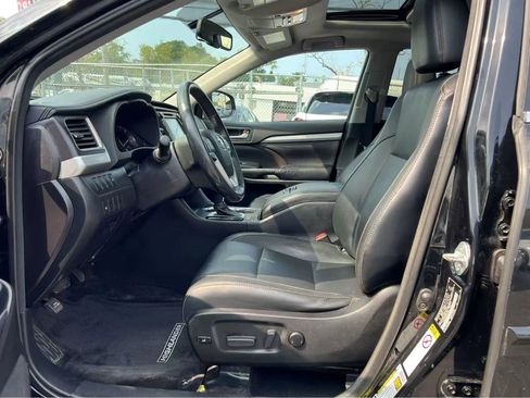 Used 2016 Toyota Highlander XLE image 20