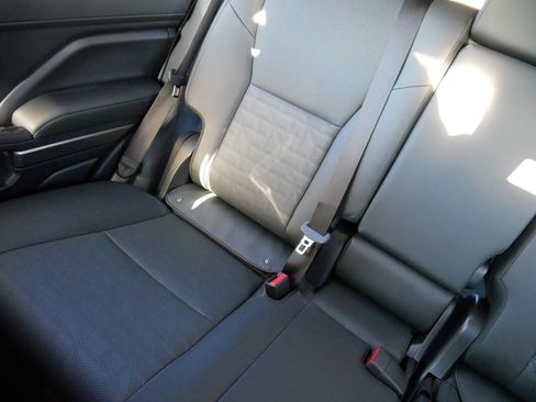 Certified 2025 Toyota 4Runner TRD Off-Road Premium image 12