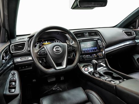 Used 2023 Nissan Maxima SR w/ Sport Mat Group FWD image 5