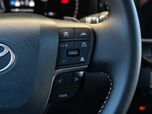 Used 2026 Toyota Camry SE w/ Convenience Package FWD image 33
