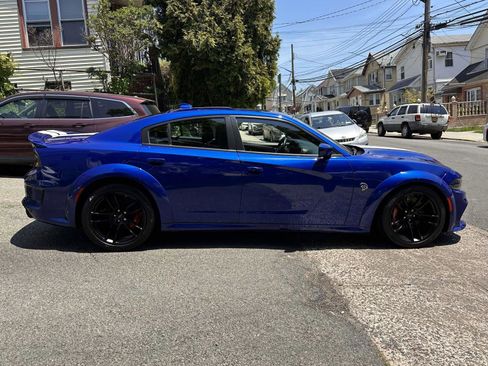 Used 2022 Dodge Charger SRT Hellcat w/ Harman/Kardon Audio Group RWD image 6