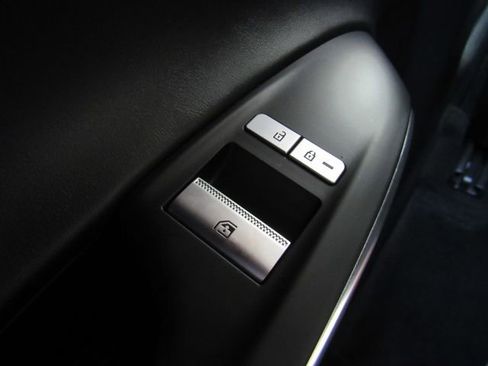 Used 2023 Genesis GV70 2.5T w/ Select Package image 34