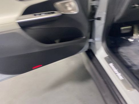Used 2026 Mercedes-Benz GLC 300 4MATIC image 25