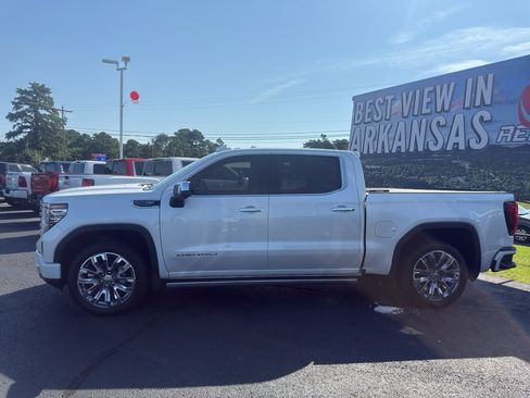 Used 2023 GMC Sierra 1500 Denali w/ Denali Reserve Package AWD/4WD image 8