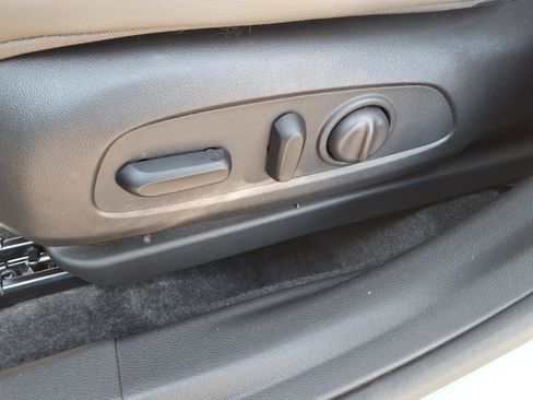 Used 2025 Chevrolet Trax ACTIV FWD image 19