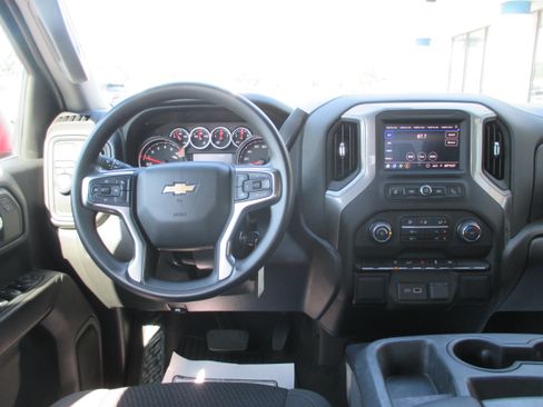 Used 2022 Chevrolet Silverado 1500 Custom w/ Safety Confidence Package RWD image 10