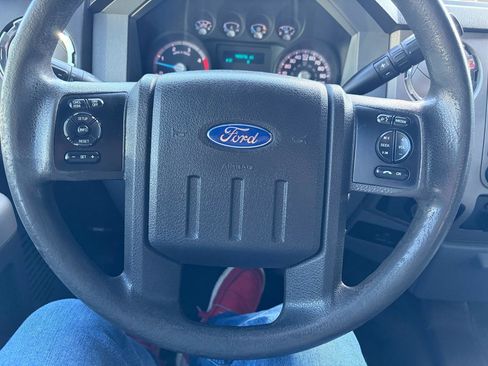 Used 2013 Ford F550 4x4 SuperCab Super Duty w/ Payload Upgrade Pkg image 34