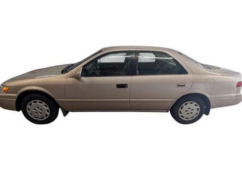 Used 1998 Toyota Camry CE FWD image 2