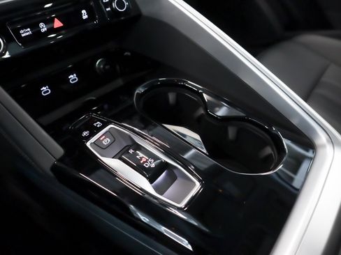 New 2025 Audi Q5 Premium Plus image 21