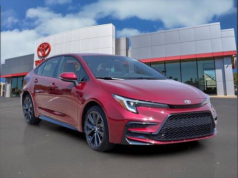 Certified 2026 Toyota Corolla SE w/ SE Premium Package FWD image 1