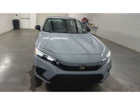 Used 2024 Honda Civic Sport image 3