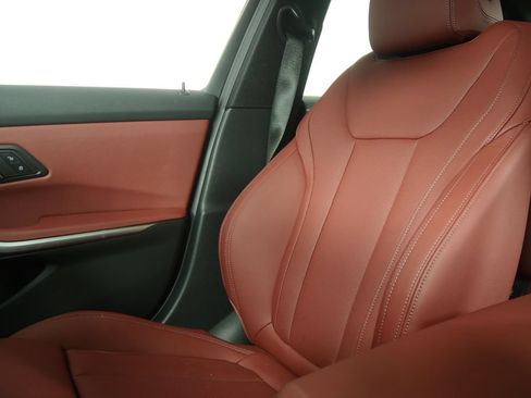 Used 2025 BMW 330i Sedan RWD image 25