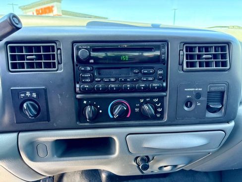 Used 2003 Ford F250 XLT AWD/4WD image 15