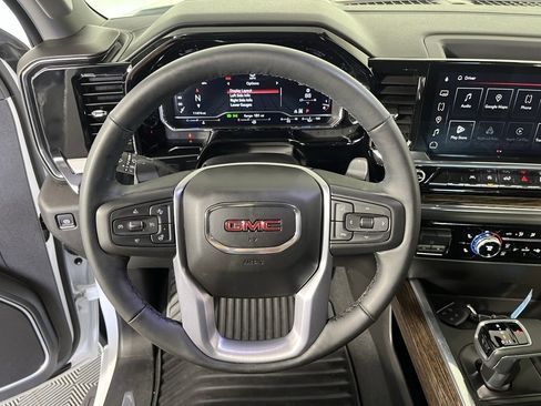 Used 2025 GMC Sierra 1500 Elevation image 20