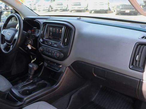Used 2019 Chevrolet Colorado W/T w/ WT Convenience Package RWD image 33