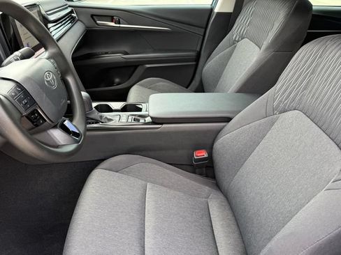 Used 2026 Toyota Camry LE w/ Convenience Package FWD image 9