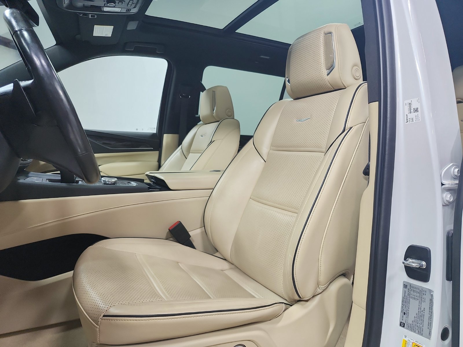 Used 2021 Cadillac Escalade ESV Premium Luxury AWD/4WD image 19