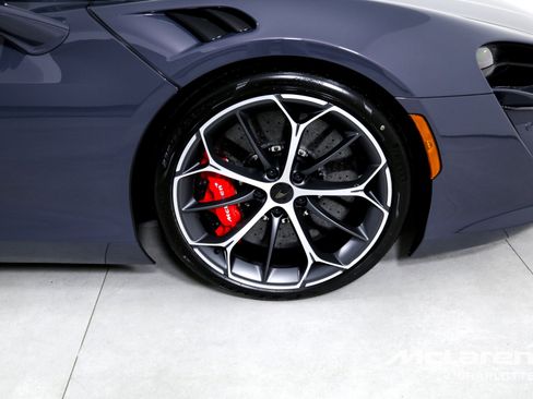 Used 2025 McLaren Artura Spider image 27