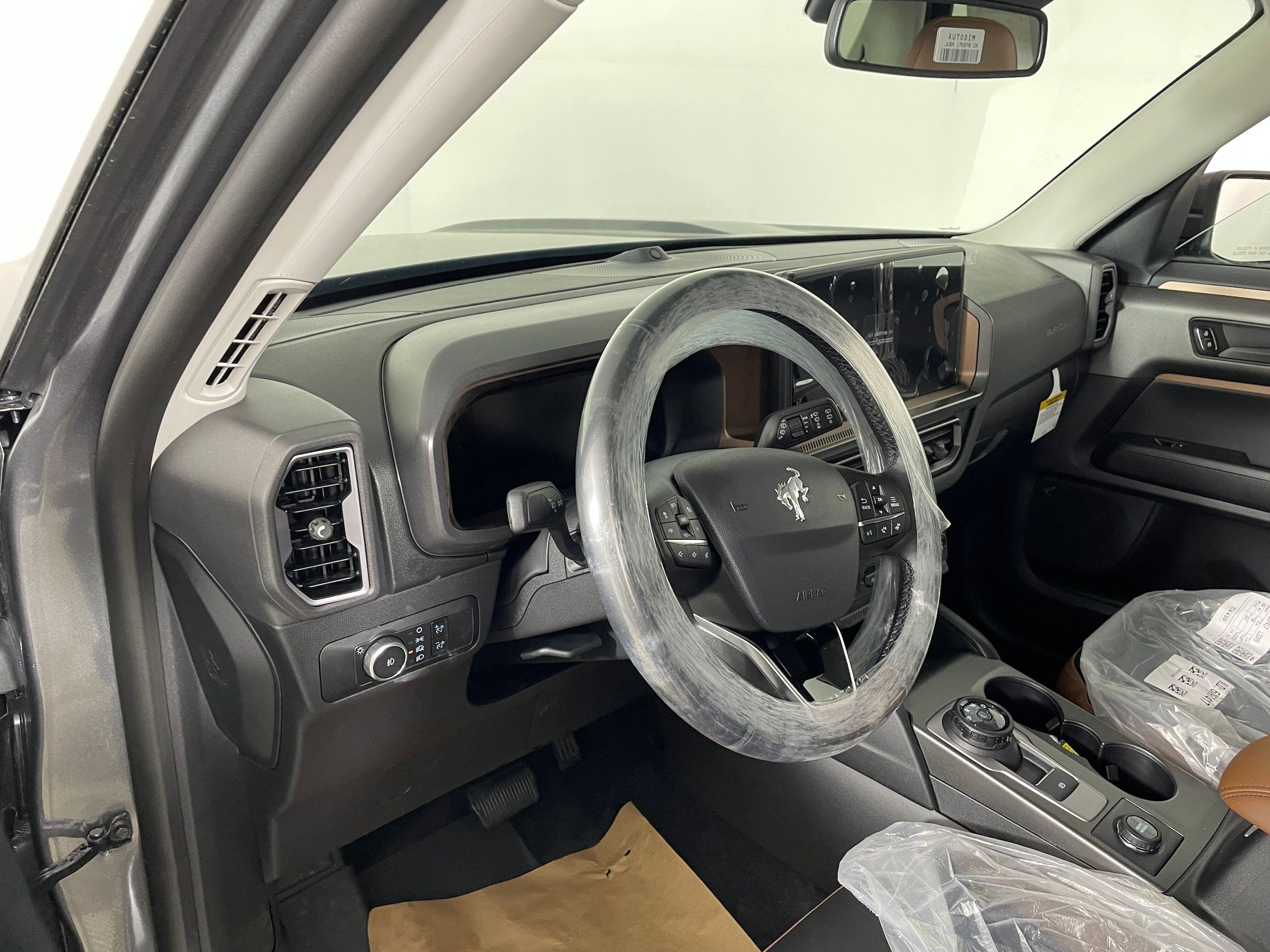 New 2026 Ford Bronco Sport Outer Banks w/ Outer Banks Tech Package+ AWD/4WD image 2