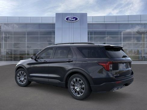 New 2026 Ford Explorer Active w/ Active Comfort Package image 4