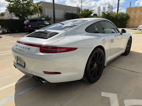 Used 2015 Porsche 911 Carrera 4S image 6