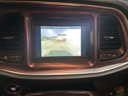 Used 2019 Dodge Challenger SXT w/ Blacktop Package image 4