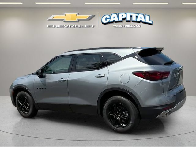 Used 2023 Chevrolet Blazer LT w/ Convenience Package FWD image 3