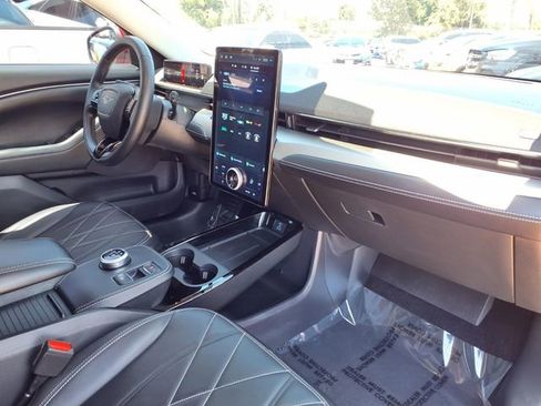 Used 2022 Ford Mustang Mach-E Select RWD image 28