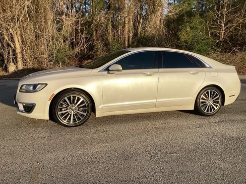 Used 2019 Lincoln MKZ Premiere image 6